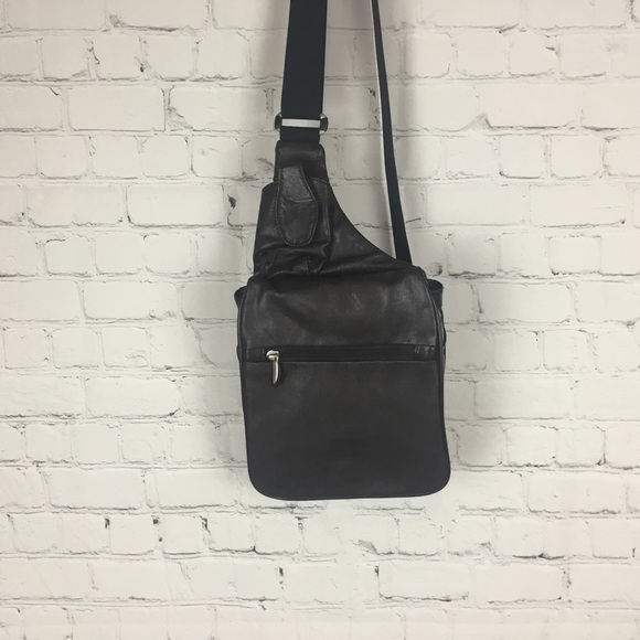 Travelon Bags Travelon Crossbody Travel Bag Organizer Poshmark